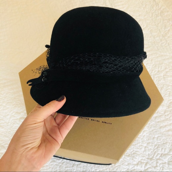 Mint condition vintage cloche gatsby hat
